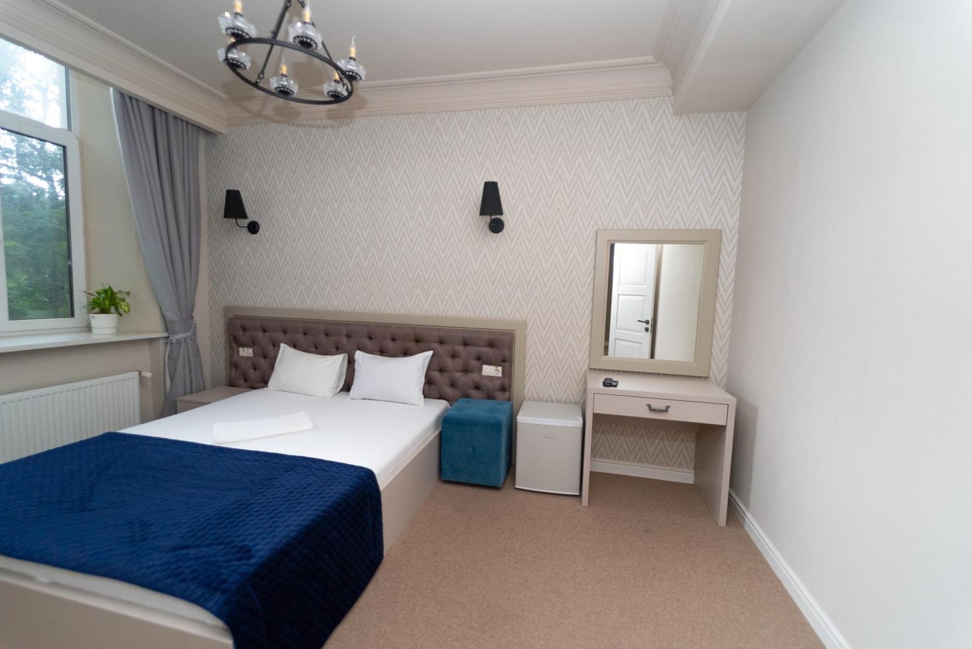 Maner Hotel Odesa Exterior photo
